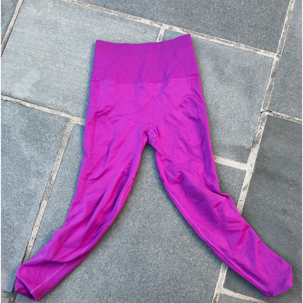 Lululemon leggings purple